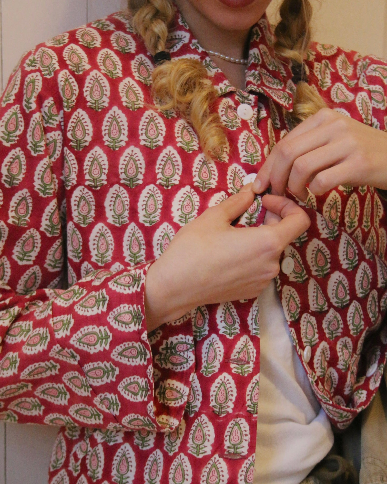 The Isla Jacket - Red