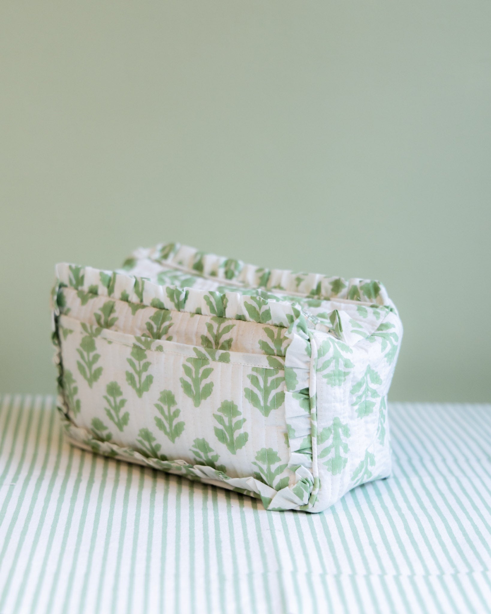 Quilted Washbag - Green