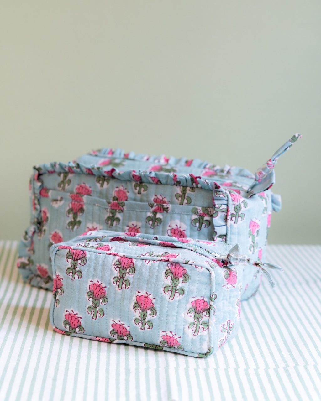 Quilted Washbag - Green & Pink