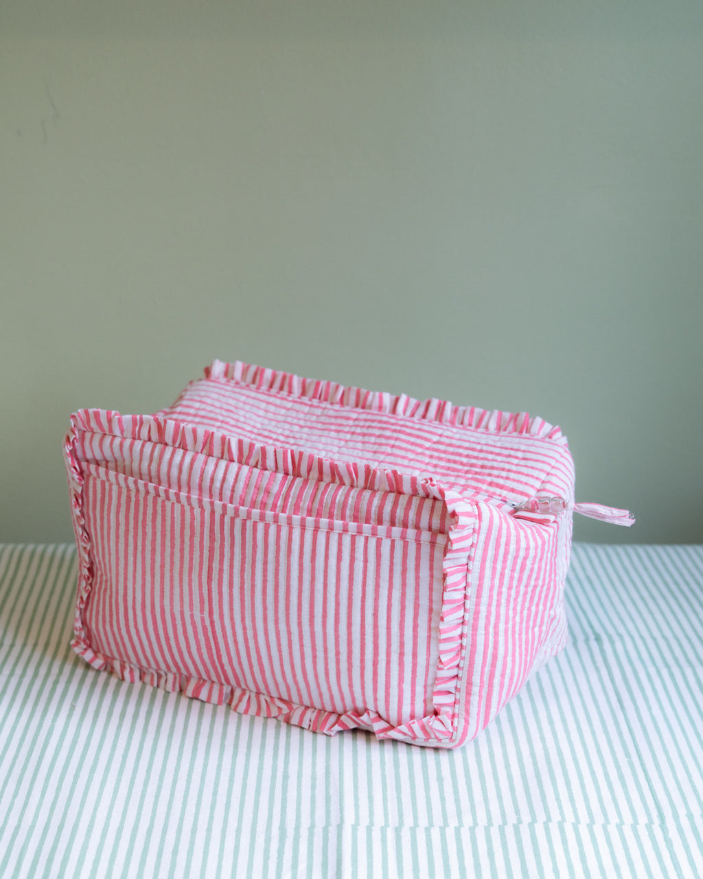 Quilted Washbag - Pink Stripe