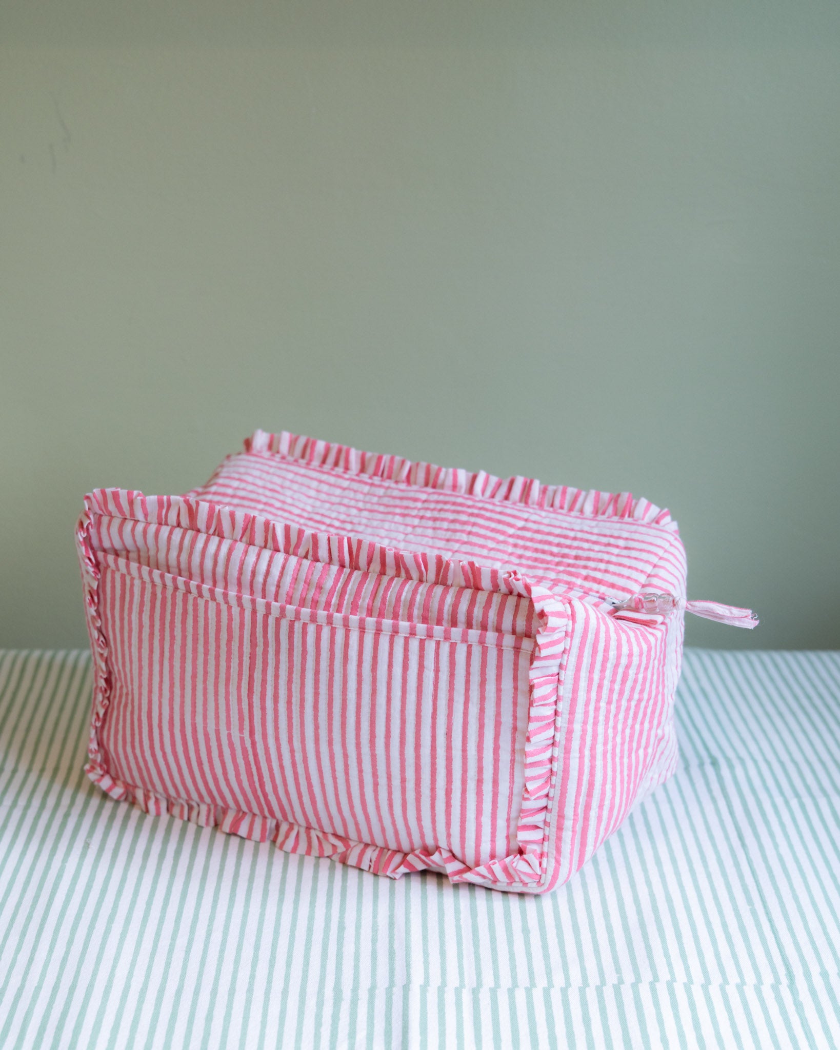 Quilted Washbag - Pink Stripe