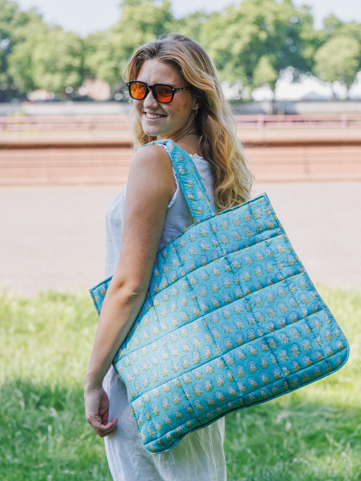 The Dot Tote Bag - Blue