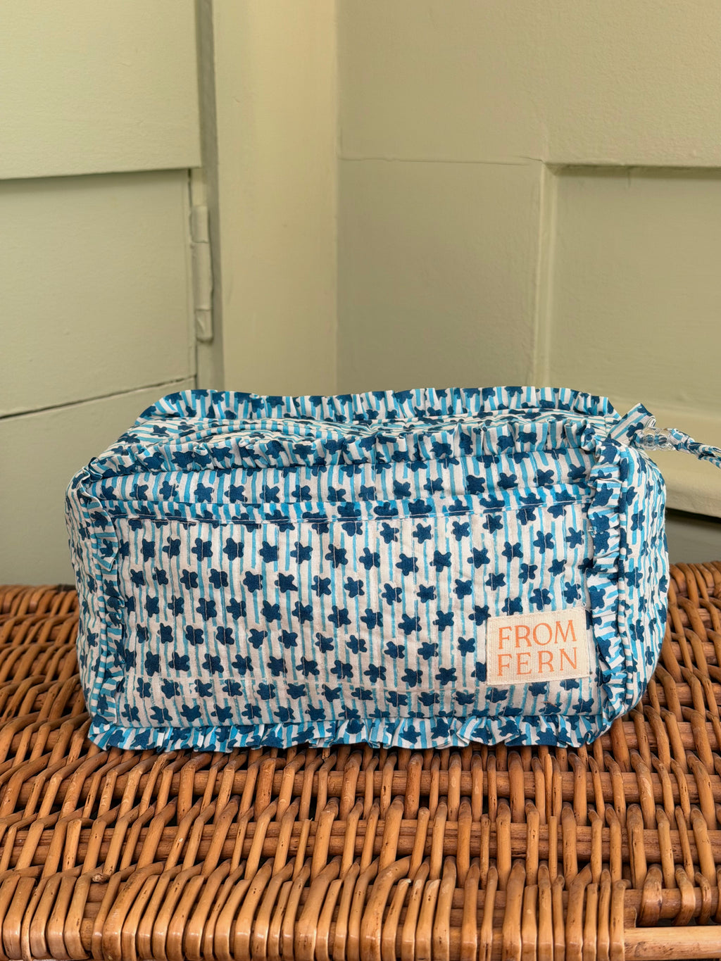 Quilted Washbag - Blue Star