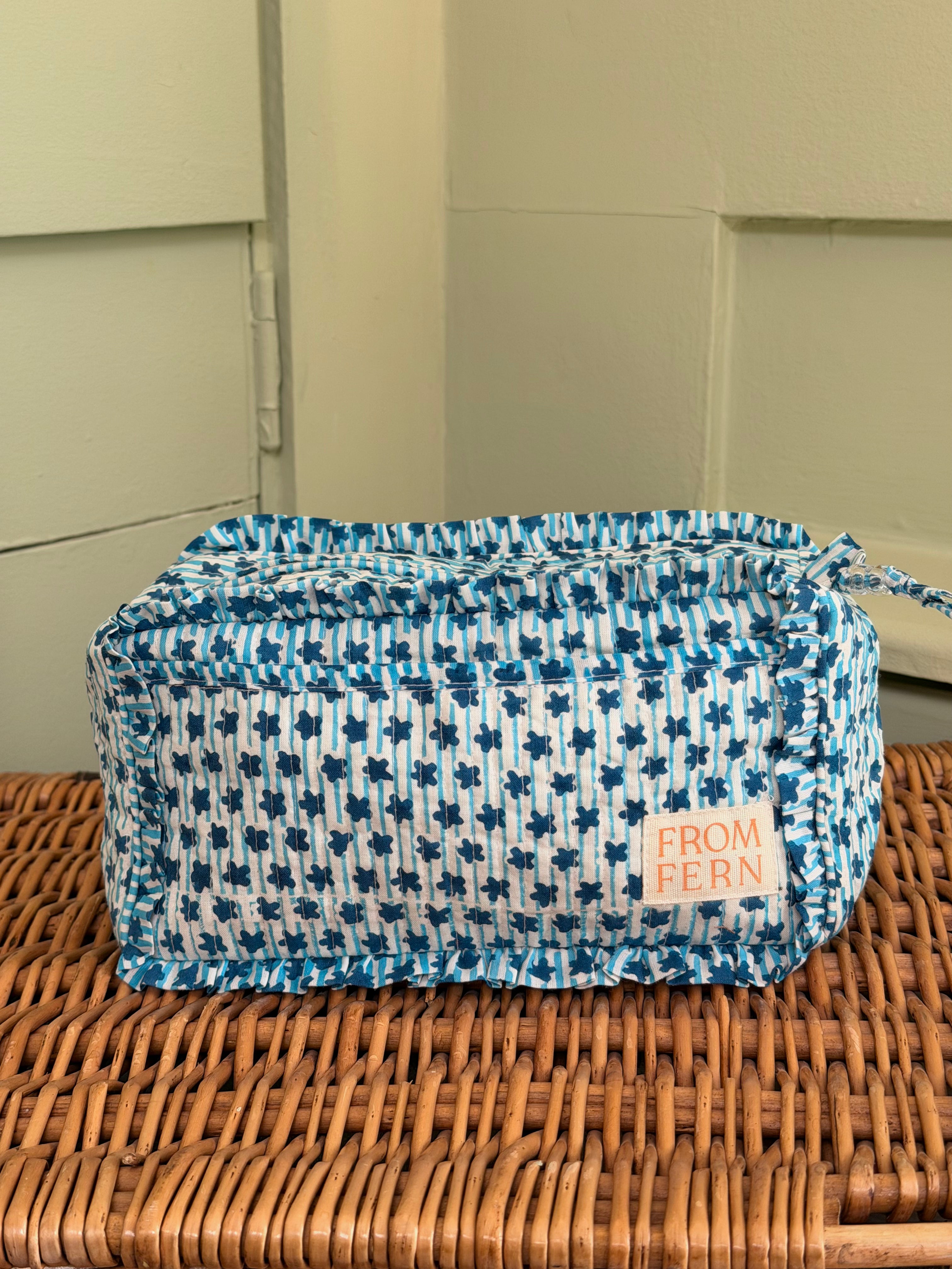 Quilted Washbag - Blue Star